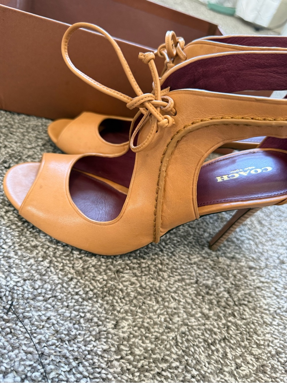 Coach Loise Heels - Picture 4 of 11